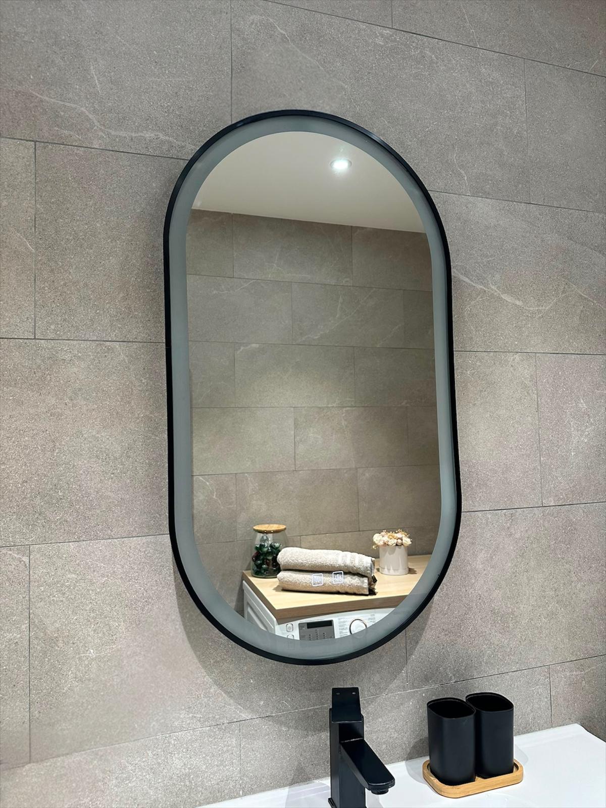 Miroir Aurora — 50 × 90 cm · LED anti-buée