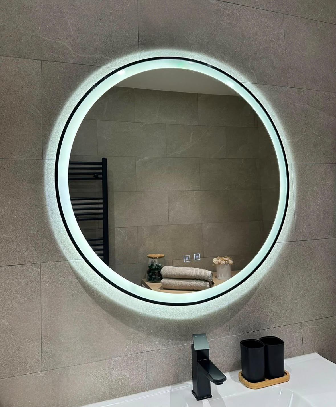 Miroir LED Lucerna Ø 80 cm avec éclairage réglable et anti-buée