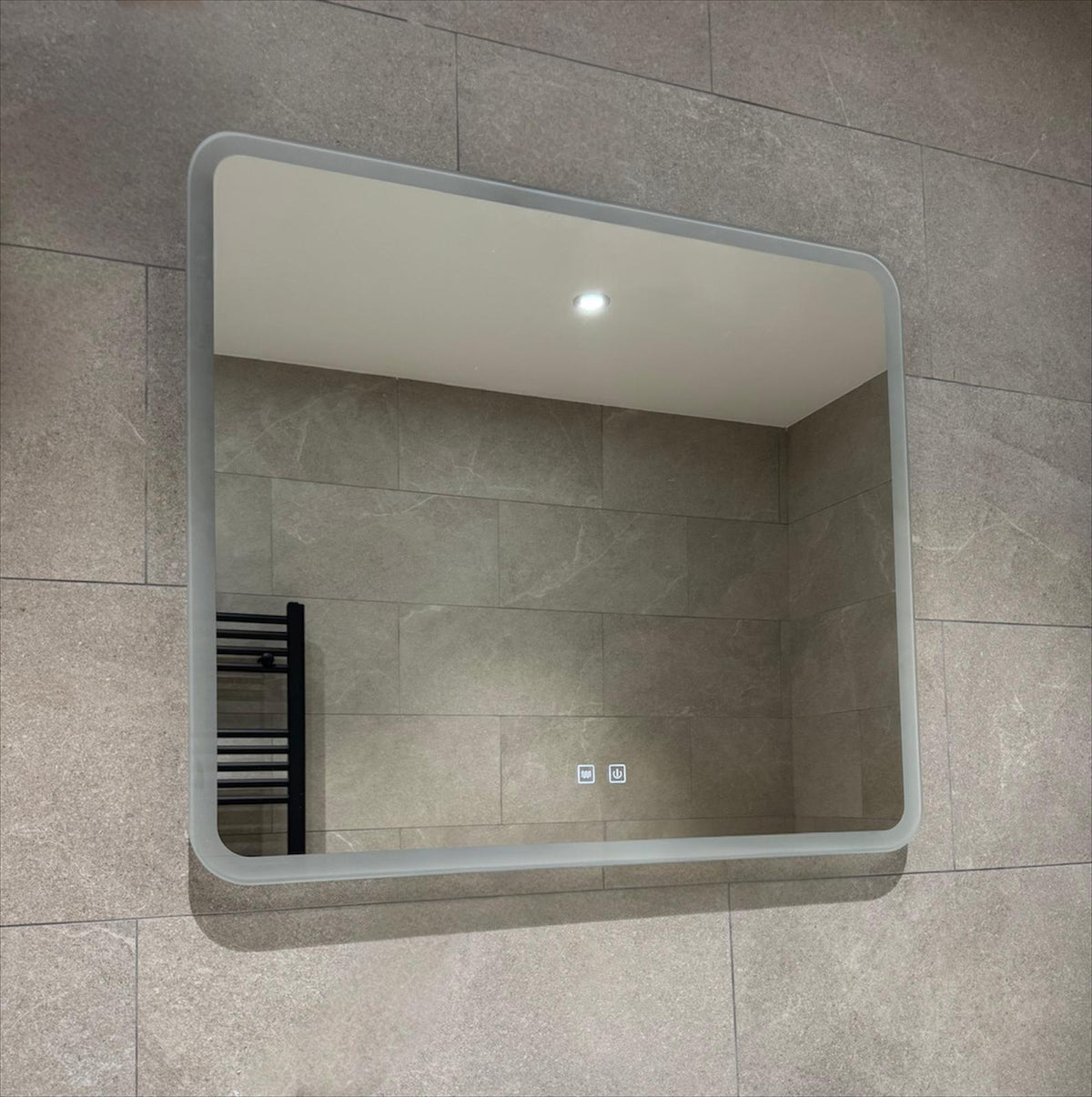 Miroir Lumina — 80 × 70 cm · LED anti-buée