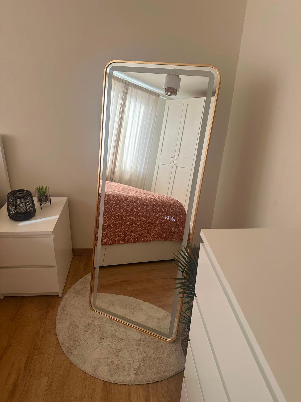 Miroir Mira — 150 × 60 cm · sur pied · LED anti-buée